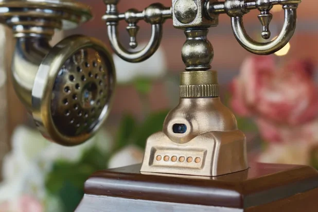 Bunicii lasă un mesaj pe telefon guestbook video Bunicii lasă un mesaj pe telefon guestbook video